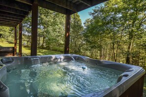 House, Multiple Beds, Hot Tub | Spa