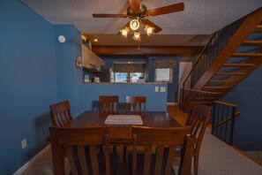 House, 2 Queen Beds, Hot Tub | Private kitchen