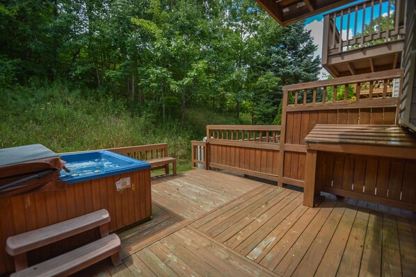 Outdoor spa tub - Villages of the Wisp Winding Way 2 Bedroom Townhome #34 (McHenry)