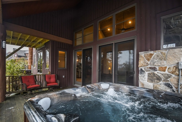 Baignoire à remous extérieure