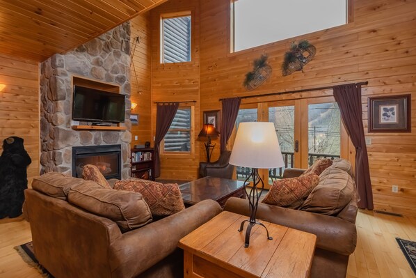 Televisio, takka, DVD-soitin