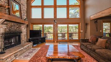 House, Multiple Beds, Hot Tub | Living room | TV, fireplace, DVD player