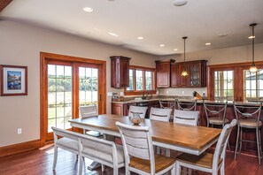 House, Multiple Beds, Hot Tub | Private kitchen