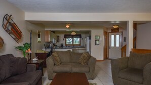 Casa, varias camas, hidromasaje | Sala de estar