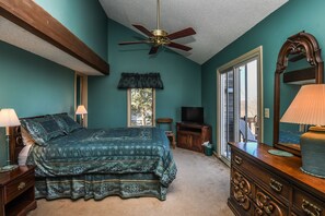 House, Multiple Beds, Hot Tub