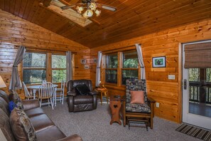 House, Multiple Beds, Hot Tub, Mountain View | Living room | TV, fireplace, DVD player - Sunset Ridge 3 Bedroom House (McHenry)