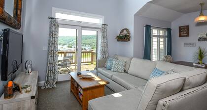 It's 5 O'Clock Somewhere 4 Bedroom Townhome