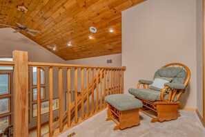 TV, fireplace, DVD player