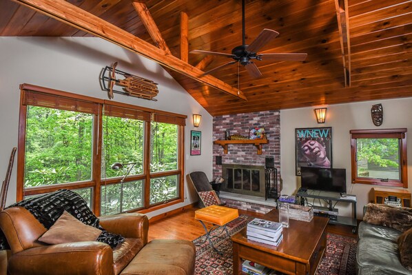 House, Multiple Beds, Fireplace | Living room | TV, fireplace - Possum Trot Lodge 2 Bedroom House (Swanton)