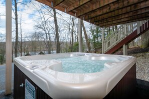 Spa - Mountain House 5 Bedroom House (Oakland)