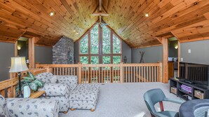 Unclassified image, 4 of 18, button - Midnight Dip 6 Bedroom House (Swanton)