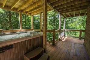 House, Multiple Beds, Hot Tub | Property grounds - Canopy Escape 3 Bedroom House (McHenry)
