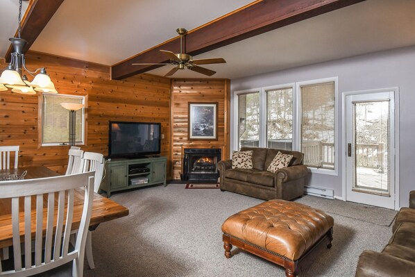 House, Multiple Beds, Fireplace | Living room | TV, fireplace, DVD player - Villages of the Wisp Winding Way 3 Bedroom Townhome #32 (McHenry)