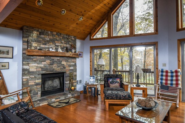 House, Multiple Beds, Fireplace | Living room | TV, fireplace, DVD player - Mirabella Eclano 5 Bedroom House (McHenry)