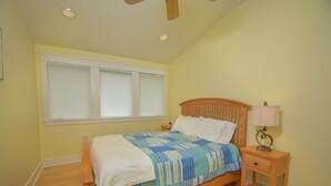 Unclassified image, 3 of 8, button - Whisked-A-Way 5 Bedroom House (Oakland)