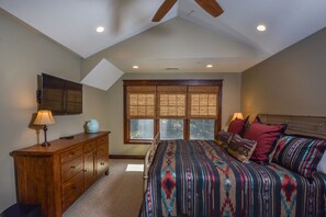 House, Multiple Beds, Hot Tub | 5 bedrooms, free WiFi, bed sheets