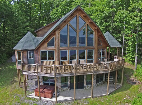 Exterior - Vista Bonita 5 Bedroom House (McHenry)