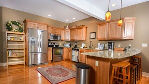 House, Multiple Beds, Hot Tub | Private kitchen