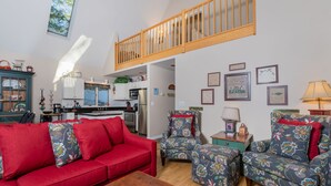 Interior - Summer Haven 4 Bedroom House (Oakland)