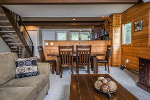Flat-screen TV, fireplace