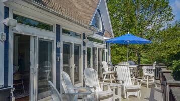 House, Multiple Beds, Hot Tub | Balcony