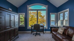 House, Multiple Beds, Hot Tub | Living room | TV, fireplace - Jewel in Paradise 5 Bedroom House (Oakland)