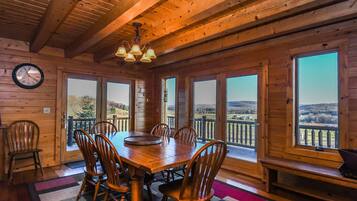 House, Multiple Beds, Hot Tub | Private kitchen | Fridge, microwave, oven, stovetop