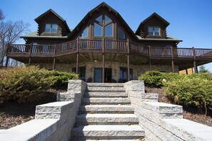 Exterior - Fianna's Landing 5 Bedroom House (Swanton)