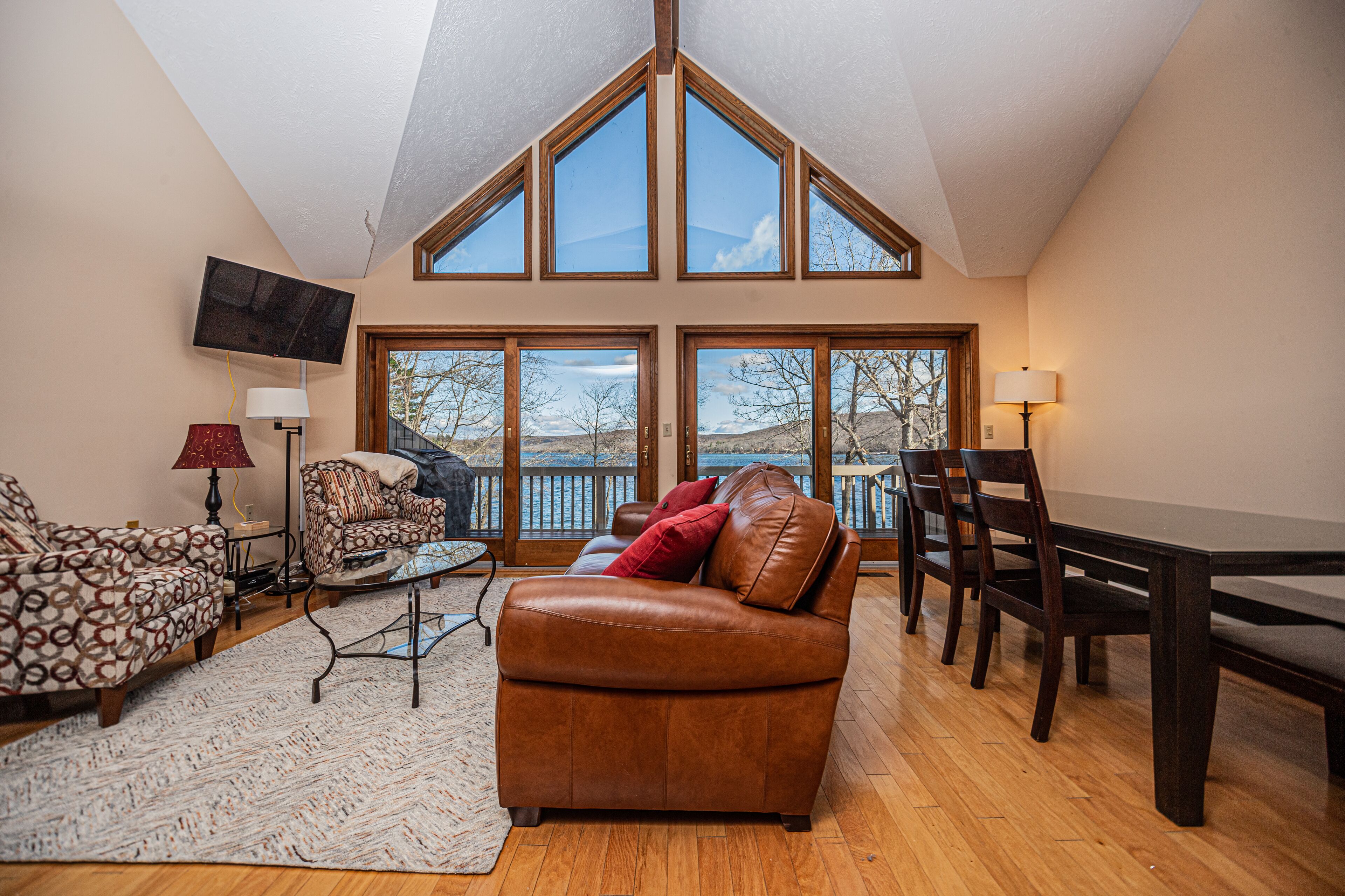 TV, đầu đĩa DVD 