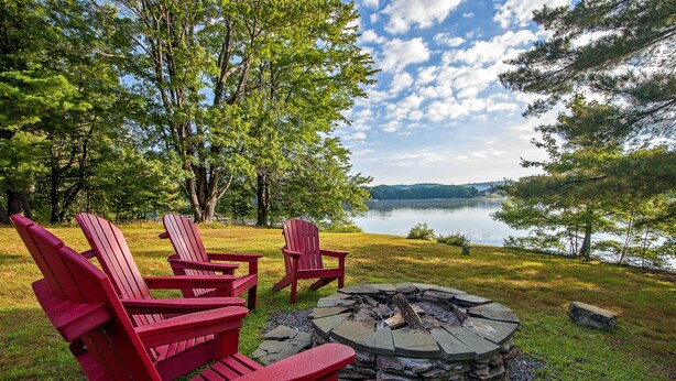 House, Multiple Beds, Fireplace | Balcony - La Dolce Vita 6 Bedroom House (Swanton)