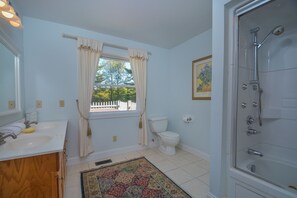 House, Multiple Beds, Fireplace | Bathroom
