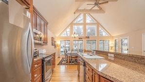 Maison, Plusieurs lits, foyer | Cuisine privée
