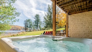 Maison, Plusieurs lits, foyer | Spa