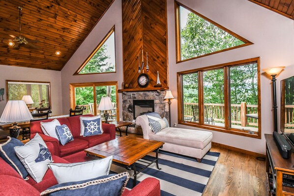 House, Multiple Beds, Fireplace | Living room | TV, fireplace, DVD player