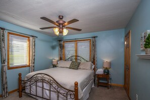 House, Multiple Beds, Hot Tub | 4 bedrooms, free WiFi, bed sheets