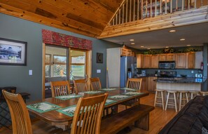 House, Multiple Beds, Hot Tub | Private kitchen | Fridge, microwave, oven, stovetop - Windsor House 4 Bedroom House (Oakland)