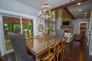 House, Multiple Beds, Hot Tub | Private kitchen | Fridge, microwave, oven, stovetop - Casa Bella 5 Bedroom House (Swanton)