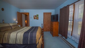 House, Multiple Beds, Hot Tub | 5 bedrooms, WiFi (free), bed sheets