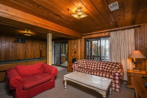 منزل - عدة أسرّة - بمغطس ساخن | 4 عدّة غرف نوم وواي فاي مجانًا وملاءات أسرّة