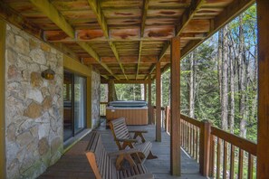 منزل - عدة أسرّة - بمغطس ساخن | شرفة