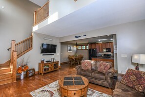 House, Multiple Beds, Fireplace | Living room