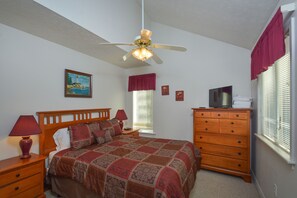 5 bedrooms, free wired Internet