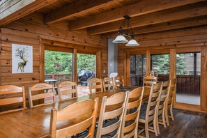 Ferienhaus, Mehrere Betten, Kamin | Eigene Küche | Kühlschrank, Mikrowelle, Ofen, Herdplatte