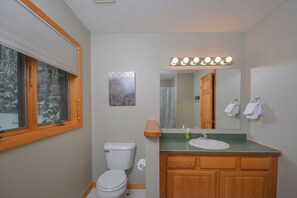 Bathroom - Lured by the Lake 5 Bedroom House (Swanton)