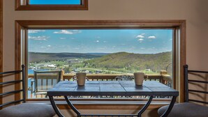 Unclassified image, 5 of 9, button - Amazing Overlook 3 Bedroom Townhome (McHenry)