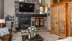 House, Multiple Beds, Hot Tub | Living room - Summit Lodge 4 Bedroom Townhome (McHenry)