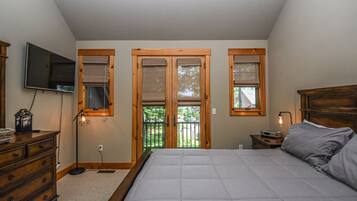 Nhà, nhiều giường, bồn tắm nước nóng | 4 phòng ngủ, truy cập Internet không dây miễn phí, bộ trải giường