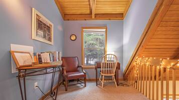 House, Multiple Beds, Hot Tub | Living room | TV, fireplace, DVD player