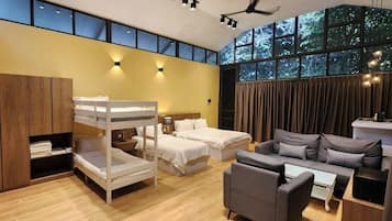 Chalet (5 Pax) | 1 dormitorio, minibar, caja fuerte y escritorio