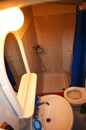 Casa | Baño | Regadera, amenidades de baño gratuitas, secadora de cabello, toallas 